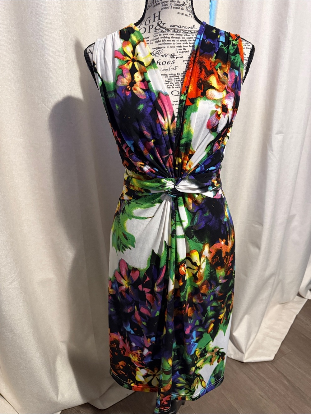 VENUS Floral Twist Back Sleeveless Sheath Dress NWOT Size Small